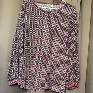 Max Studio Woman’s Long Sleeve 2x Burgundy print shirt